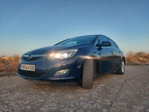 Vând opel astra J 1.4 turbo  - imagine 5