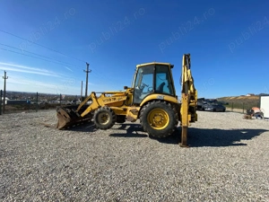 Excavator Komatsu WB 97 R - imagine 2