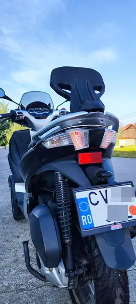 Vand scuter Piaggio MP3 Yourban - imagine 5