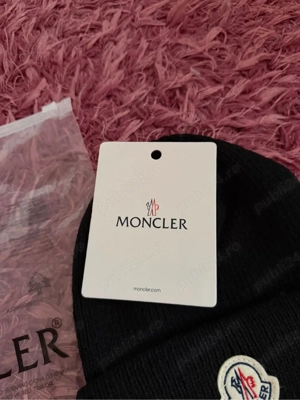 caciula neagra moncler 