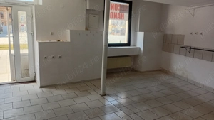 vanzare spatiu p-ta catedralei - imagine 2