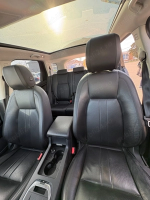 Land Rover Discovery 2.0 TD4 HSE - Tracțiune integrală - Diesel - Automatic - 150 hp  - imagine 7