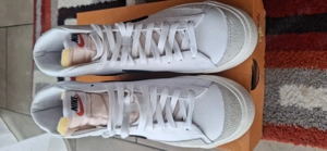 Adidasi tip baschet nike