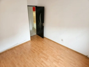 Apartament cu 3 camere decomandat in Cetate