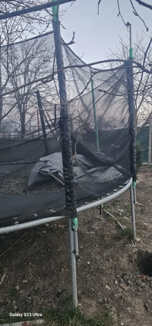 Vând trambulina 