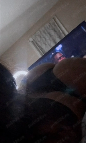 Evelyn fac doar deplasari la tn acasa sau la hotel 