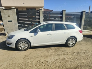 Opel Astra J Suporta Tourer 2015 - imagine 2
