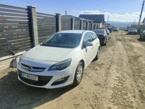 Opel Astra J Suporta Tourer 2015