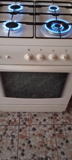 vind aragaz GORENJE  cu rotisor stare ca nou se vinde foarte convenabil .vezi pozele