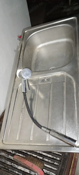 vând chiuveta complecta