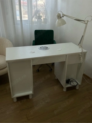 Masă manichiura cu aspirator încorporat 