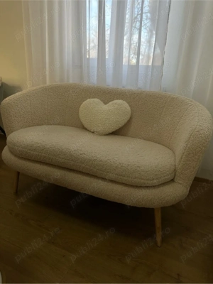 Canapea model boucle albă