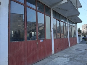 Inchiriez hala 3 boxe+ brutarie utilata