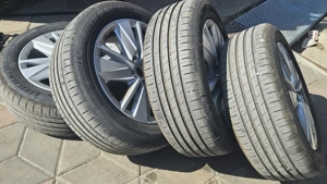 Skoda Karoq 1.5TSI 150CP DSG versiunea Style  - imagine 6