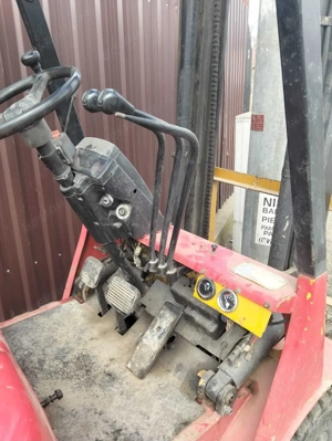 Stivuitor Caterpillar 1,8T - imagine 3