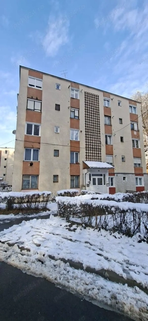 Proprietar, vând apartament cu 2 camere, decomandat - zona liniștită - imagine 8