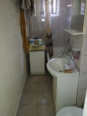 închiriez apartament cu două camere  - imagine 4