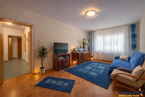 Distinctiv apartament, decomandat, 3camere, boxa, loc parcare, Central, Brasov