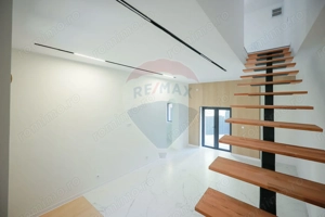 Apartament cu 4 camere de vânzare, ultracentral - imagine 7