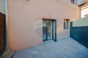 Apartament cu 4 camere de vânzare, ultracentral - imagine 11