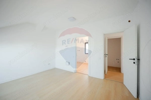 Apartament cu 4 camere de vânzare, ultracentral - imagine 9