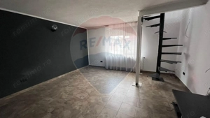 Casă / Vilă cu 3 camere de vânzare strada Juhasz Gyula