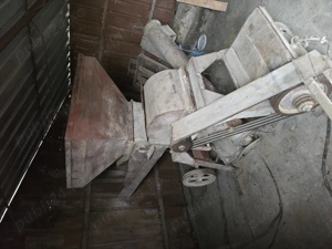 Vând moara ciocanele la 380w,  deiu, industrială, moara furajeVând deiu, moara ciocanele , moara fur