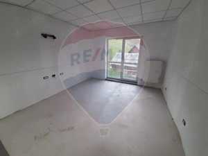 Vila / Pensiune / Camin / Azil seniori, zona superba Moeciu, parcare - imagine 8