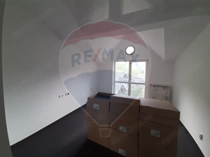 Vila / Pensiune / Camin / Azil seniori, zona superba Moeciu, parcare - imagine 18