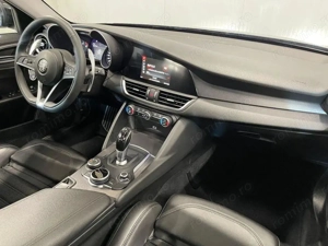 Alfa Romeo Giulia - imagine 8