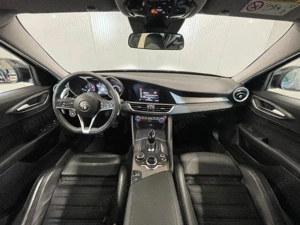 Alfa Romeo Giulia - imagine 7