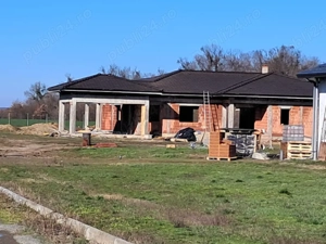 echipa cu experienta in construcții 