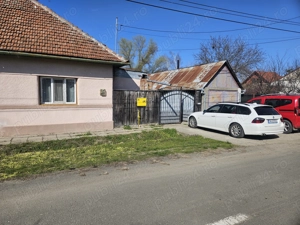 Vând casa in Ronat in spate la stadionul de Rugby