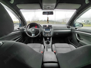 Vând Golf 5 2007 hatchback 1.6 FSI 