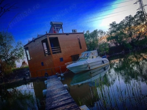 Casă plutitoare spațioasă, complet echipată, de vânzare în Delta Dunării