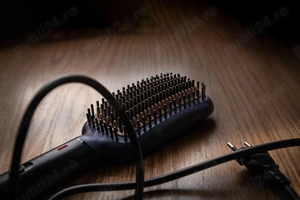 Perie incalzita pentru indreptare Philips BHH885 00