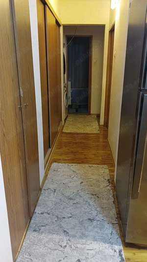 Ofer spre închiriere apartament cu 3 camere Mioveni 