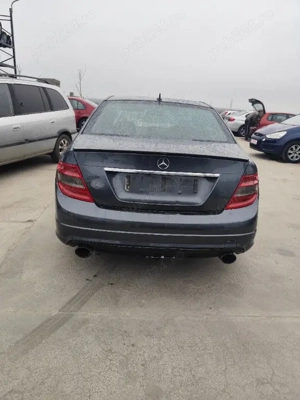 Dezmembram Mercedes C class W204 2.2 cdi Euro 5 Nonfacelift An 2010 Cod motor 651.911 - imagine 4