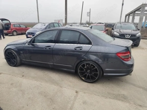 Dezmembram Mercedes C class W204 2.2 cdi Euro 5 Nonfacelift An 2010 Cod motor 651.911 - imagine 6