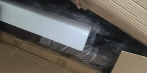 Vand Saltea cu tot ceea ce trebuie si e la set o masa si 4 scaune ele sunt noi! 