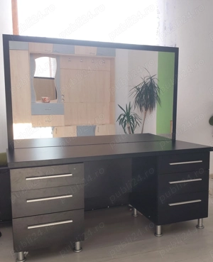 De vânzare Masa de machiaj + Mobilier Hol