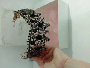 Vând Coronita superbă cristale neagra madam bijoux