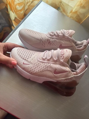 Adidasi Nike Air 270 roz