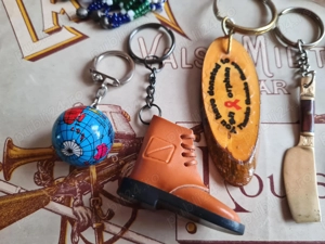 7 brelocuri vintage (NOS), diverse, pentru colecționari - imagine 3