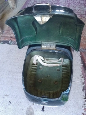 Portbagaj scuter (Top Case) Robust - Model Retro cu Spătar și Cheie - imagine 5