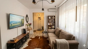 Ap de inchiriat 3 camere, curte si centrala proprie zona Bl Tudor Vladimirescu 13 Septembrie