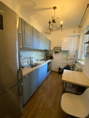 Ap de inchiriat 3 camere, curte si centrala proprie zona Bl Tudor Vladimirescu 13 Septembrie