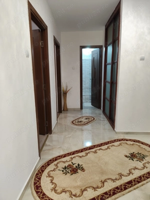 Vând Apartament 4 camere,decomandat,81 mp utili,renovat - imagine 4