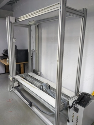 Masina pentru decupat polistiren (litere volumetrice)