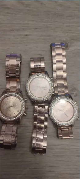 LOT 4 CEASURI Geneva Dama Cititi anuntul